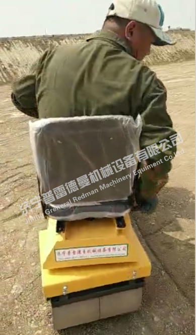 座駕式壓路機(jī) 座駕式壓路機(jī)